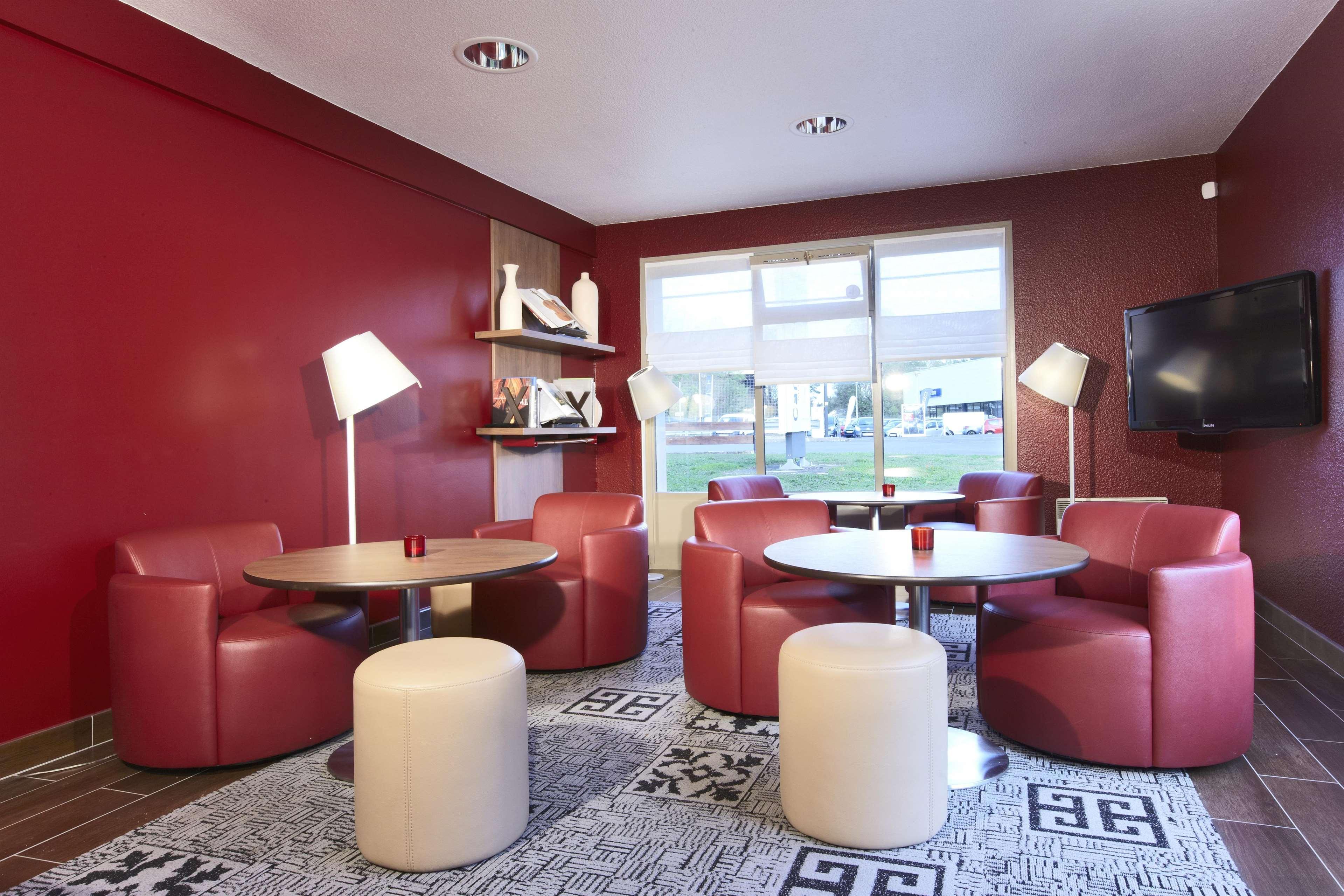Hotel Campanile Vierzon Esterno foto